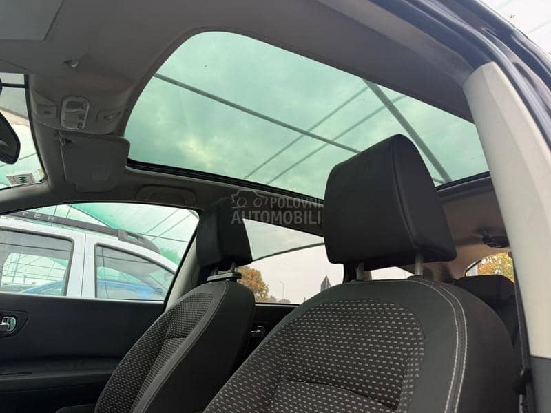 Nissan Qashqai + 2 TEKNA