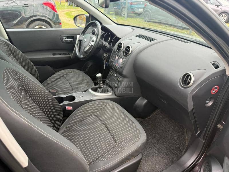 Nissan Qashqai + 2 TEKNA