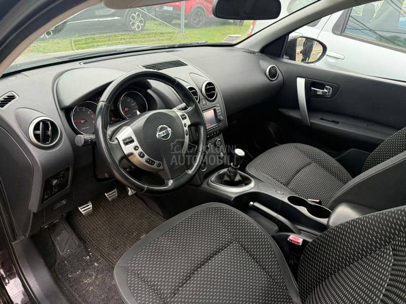 Nissan Qashqai + 2 TEKNA