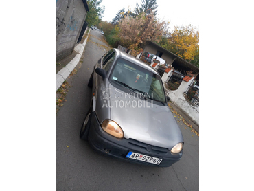 Opel Corsa B regg dobar8