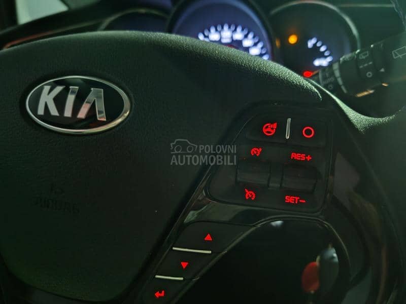Kia cee`d sw 1.0 T-GDI