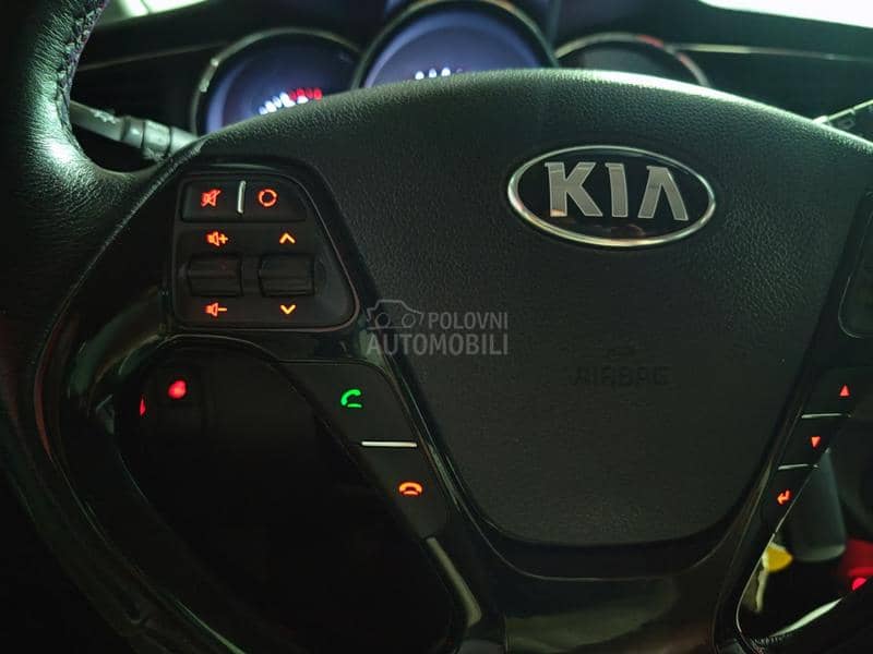 Kia cee`d sw 1.0 T-GDI