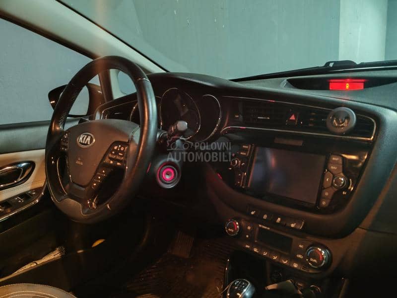 Kia cee`d sw 1.0 T-GDI