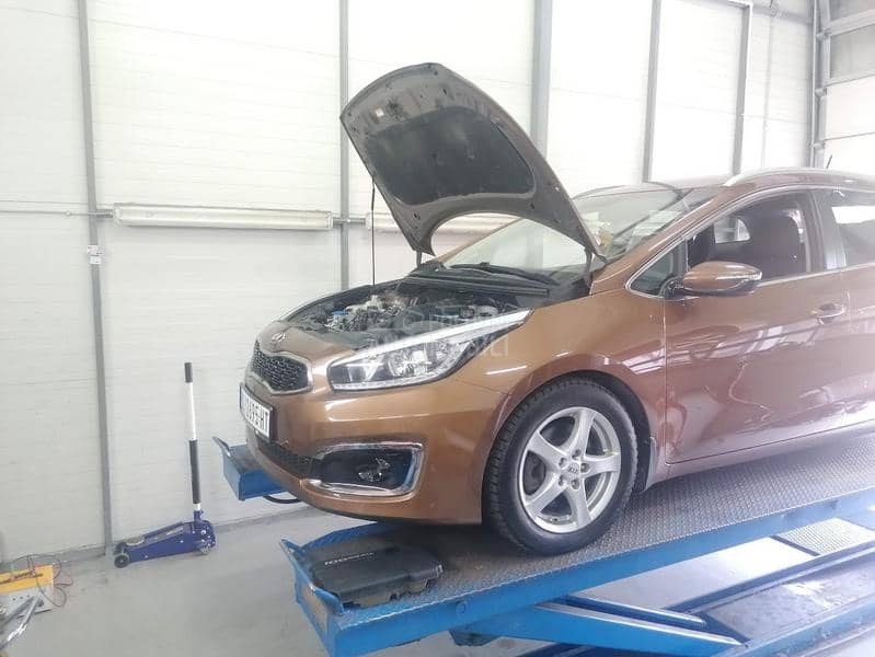 Kia cee`d sw 1.0 T-GDI