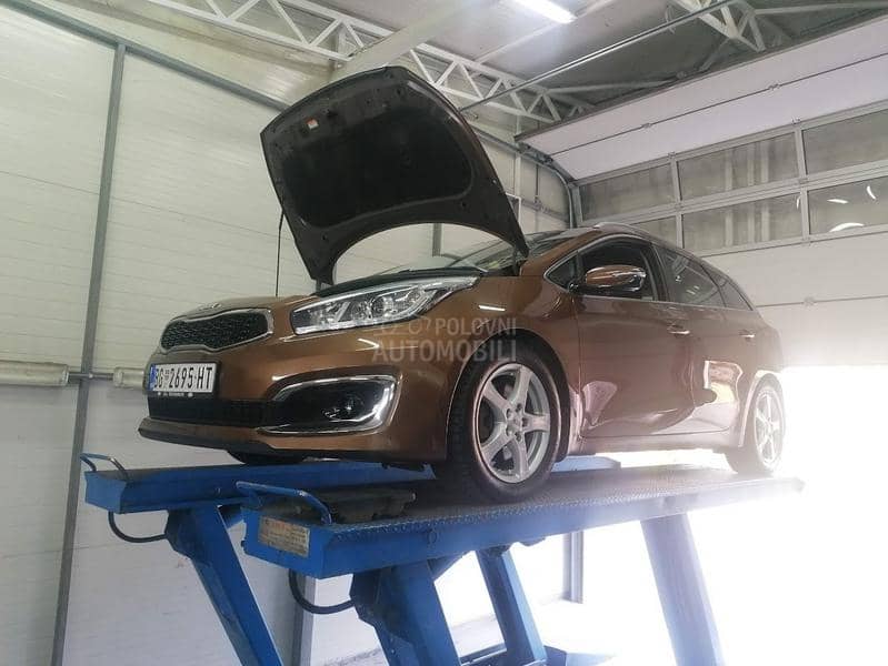 Kia cee`d sw 1.0 T-GDI