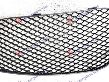 RESETKA PREDNJEG BRANIKA SPOLJ za Mercedes Benz GLA Klasa od 2014. do 2017. god.