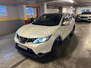 Nissan Qashqai PANO KAM360 LEDREG26