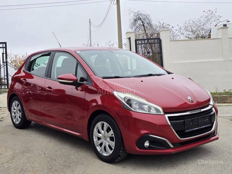 Peugeot 208 