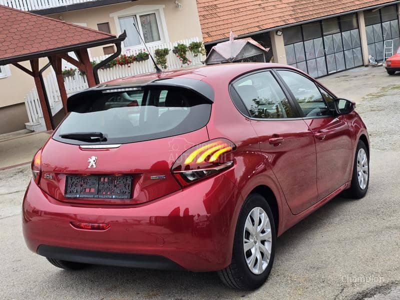 Peugeot 208 