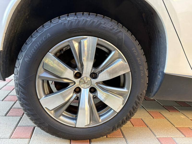 Peugeot 2008 Allure 1.6b