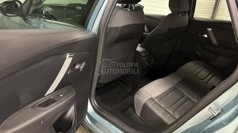 Citroen C4 1.2 130 SHINE