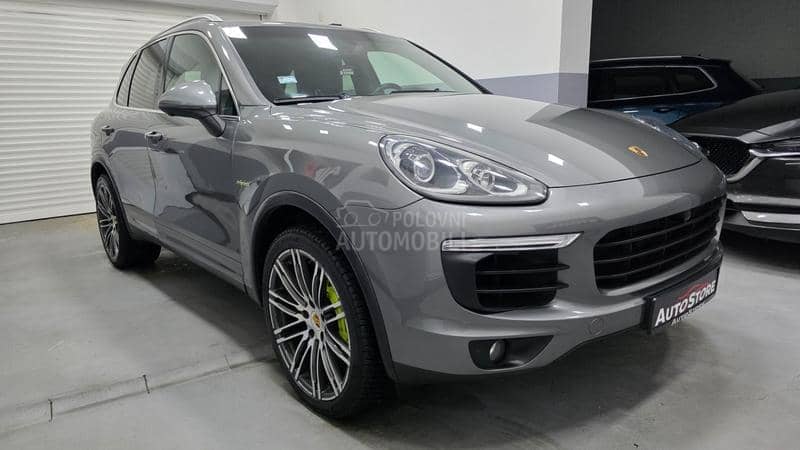 Porsche Cayenne 3.0 Hybrid