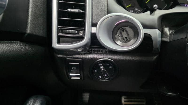 Porsche Cayenne 3.0 Hybrid