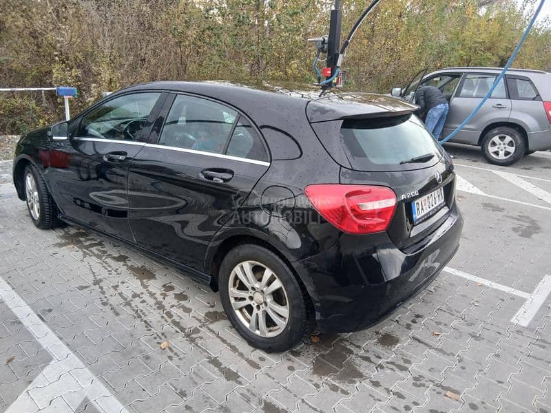 Mercedes Benz A 200 