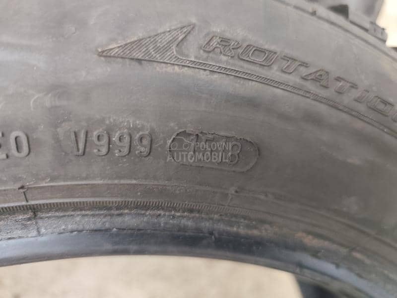 Pirelli 185/60 R15 Zimska