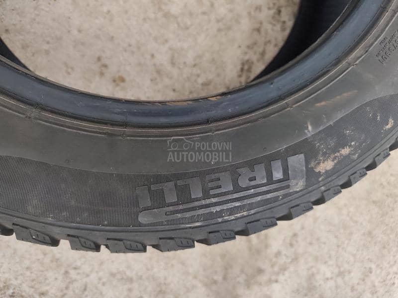 Pirelli 185/60 R15 Zimska