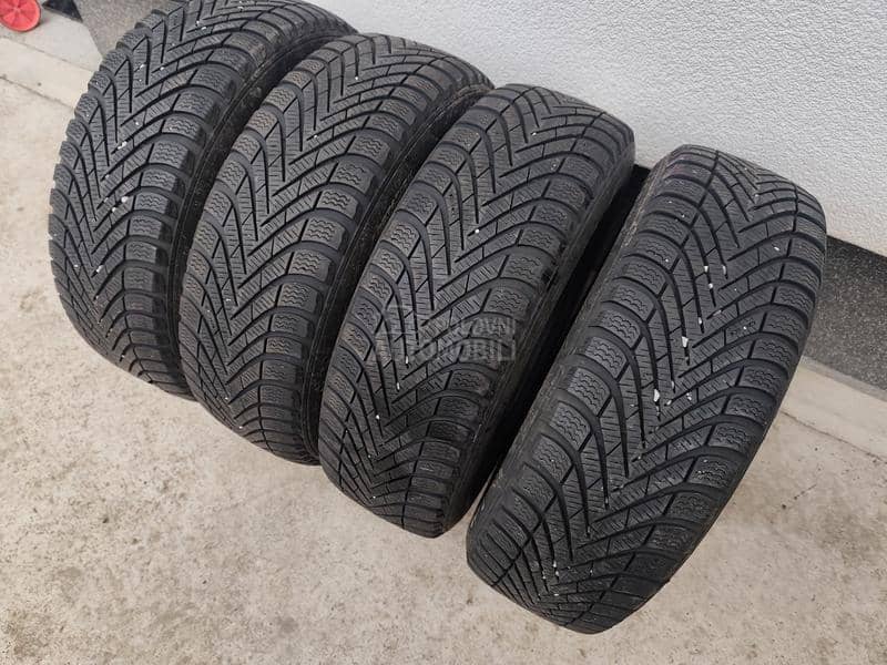 Pirelli 185/60 R15 Zimska