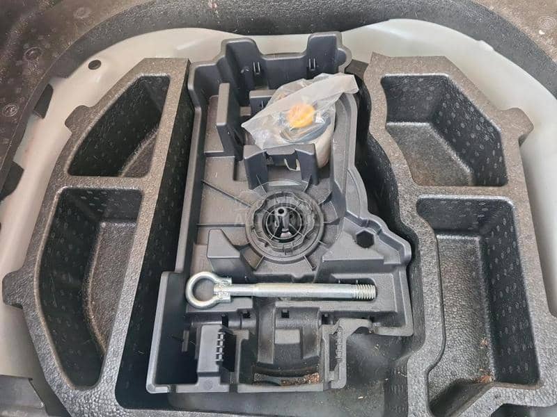 Peugeot 208 1.5 BLUEHDI