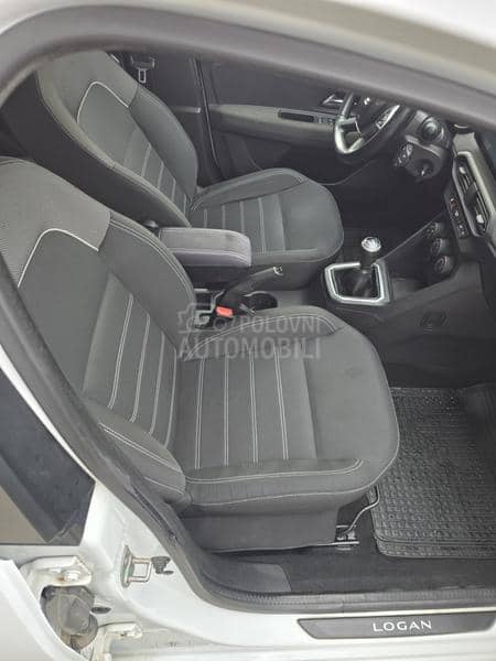 Dacia Logan 
