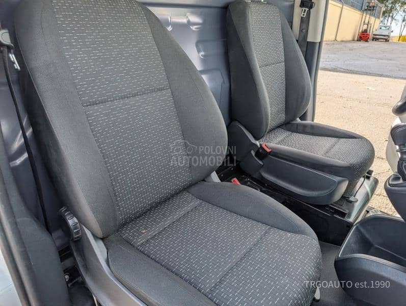 Mercedes Benz Vito Garan 12 mes.