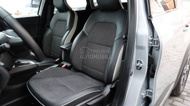 Renault Captur Hybrid 1.6 Intens