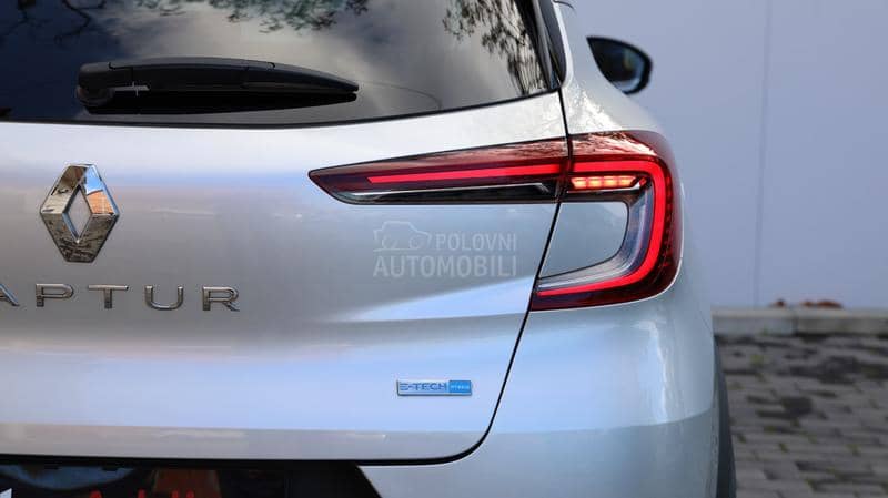 Renault Captur Hybrid 1.6 Intens