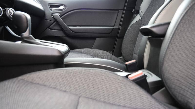 Renault Captur Hybrid 1.6 Intens