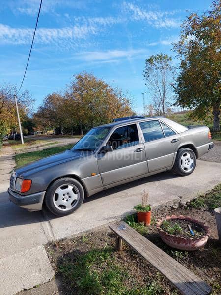 Mercedes Benz E 200 