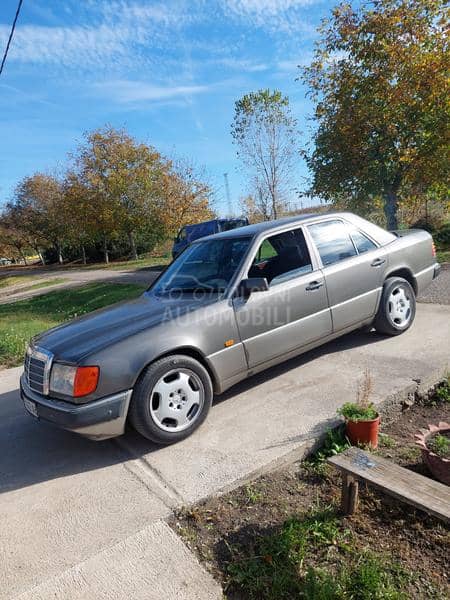 Mercedes Benz E 200 