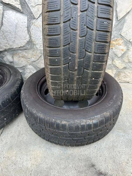 Firestone 215/55 R16 Zimska