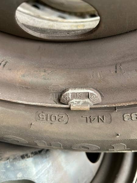 Firestone 215/55 R16 Zimska