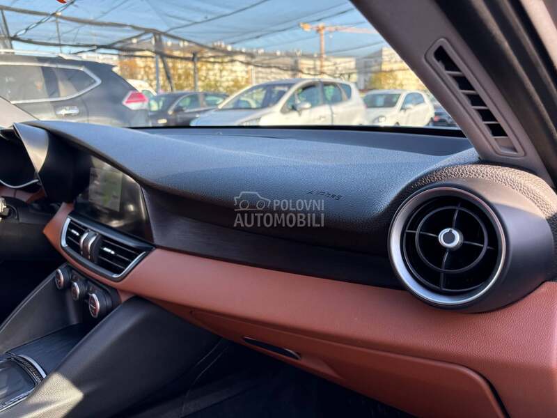 Alfa Romeo Giulia 2.0 Q4 Autom Super