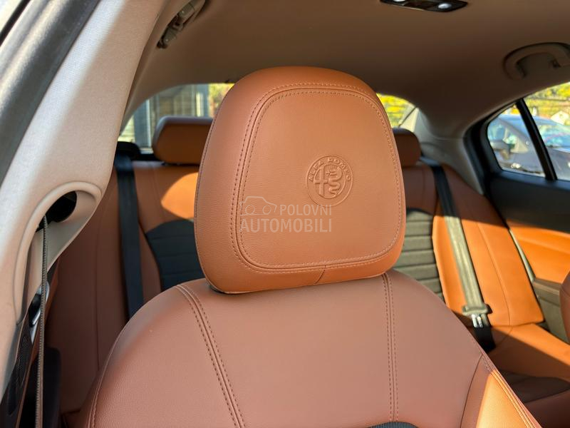 Alfa Romeo Giulia 2.0 Q4 Autom Super