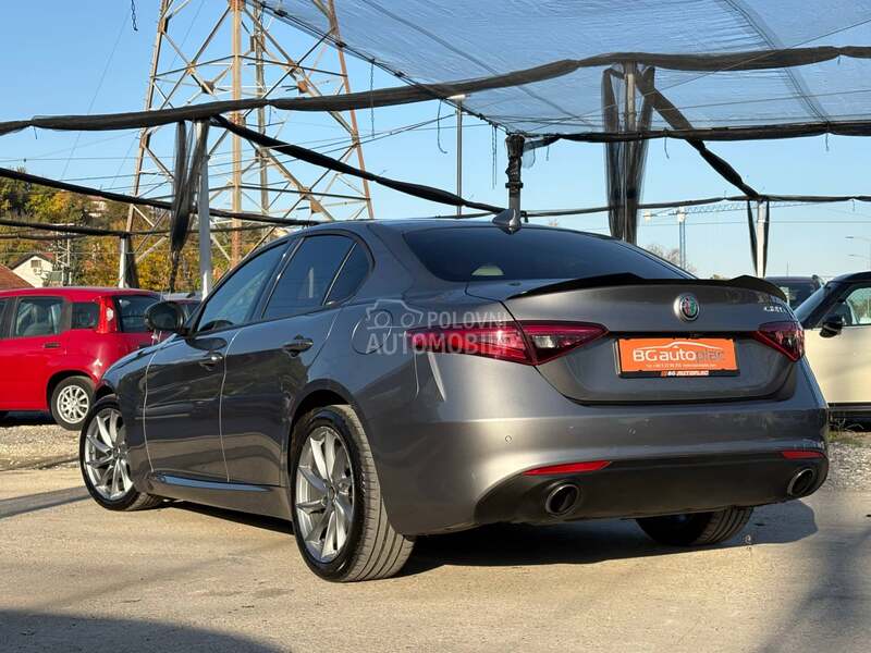 Alfa Romeo Giulia 2.0 Q4 Autom Super