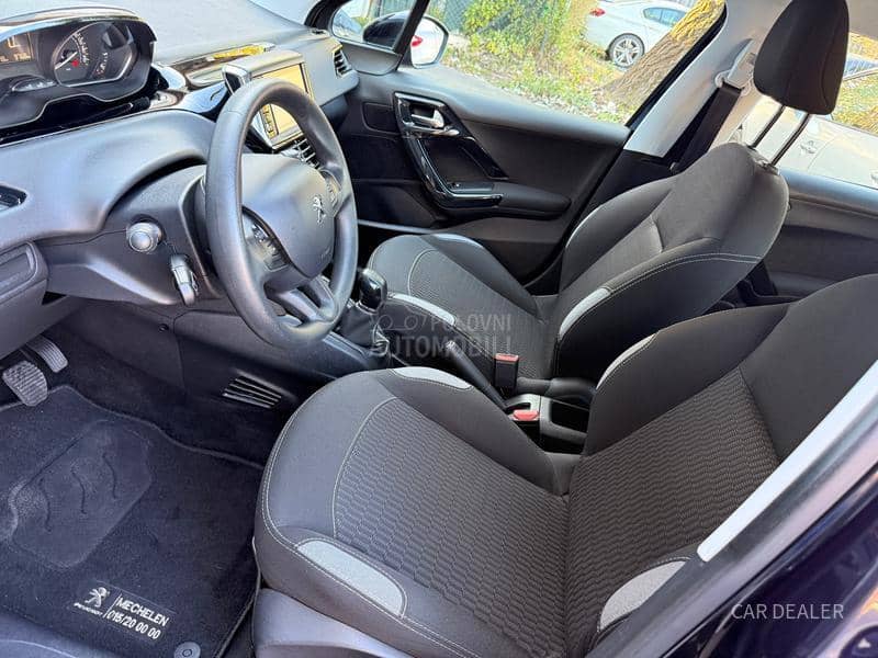 Peugeot 208 1.2b ACTIVE