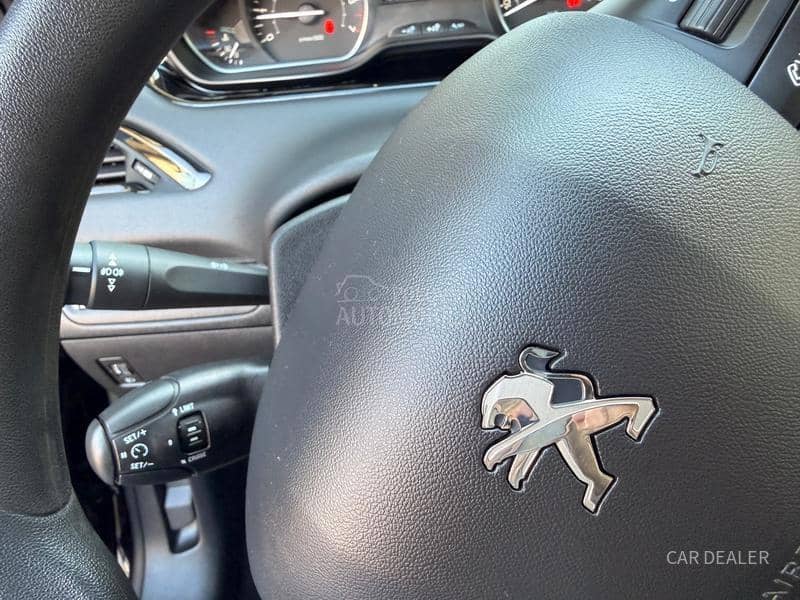 Peugeot 208 1.2b ACTIVE