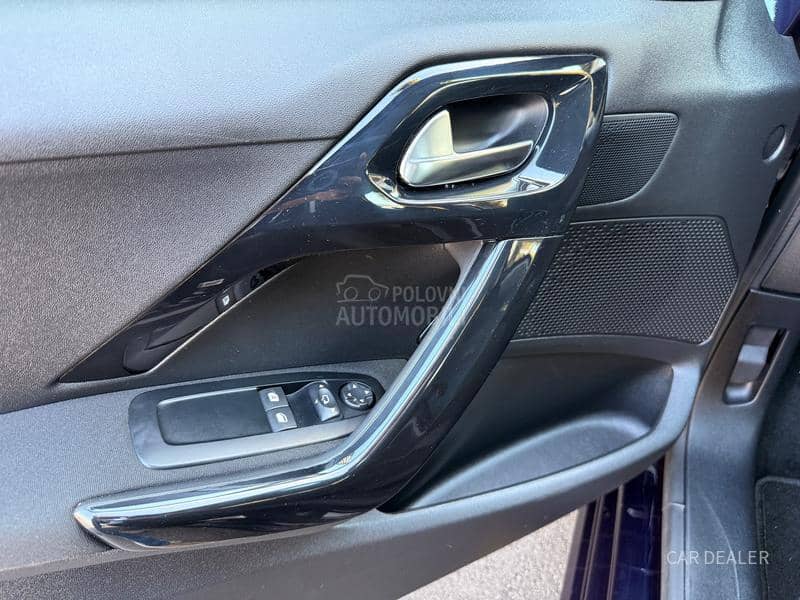 Peugeot 208 1.2b ACTIVE