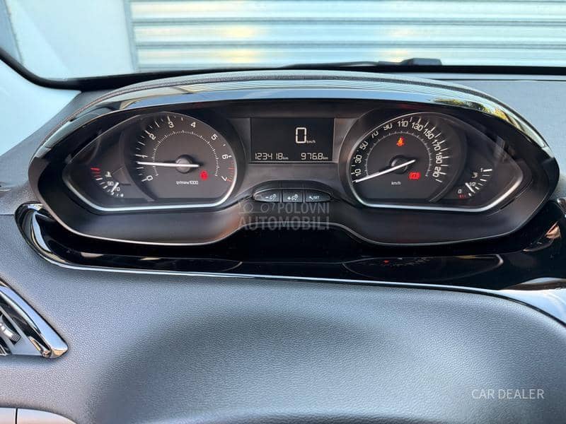Peugeot 208 1.2b ACTIVE