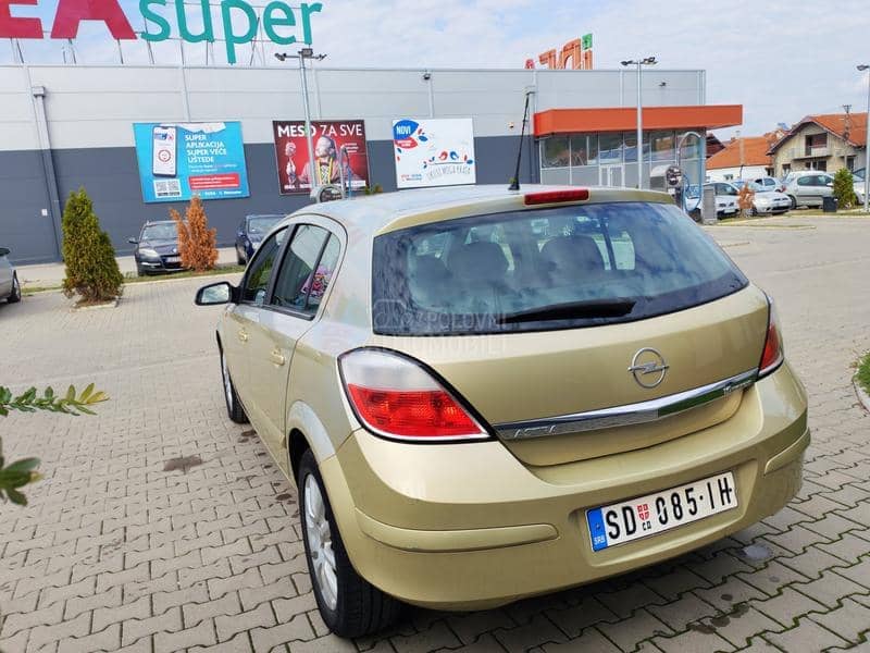 Opel Astra H 1.6i