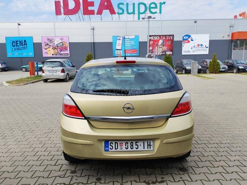 Opel Astra H 1.6i