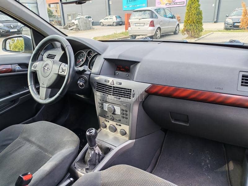 Opel Astra H 1.6i