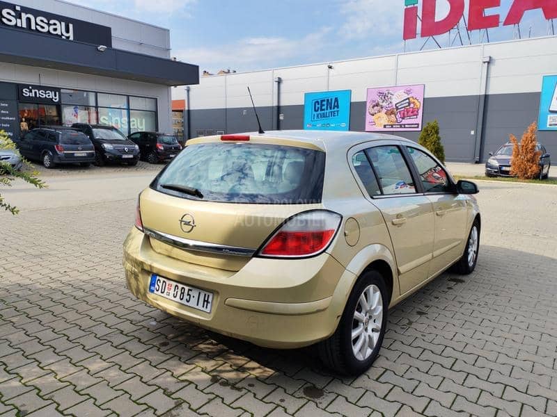Opel Astra H 1.6i