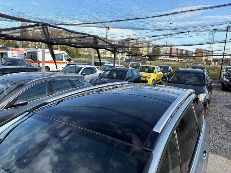 Peugeot 5008 2.0 HDi Pano HUD