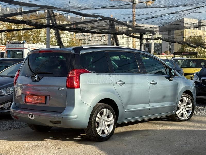 Peugeot 5008 2.0 HDi Pano HUD