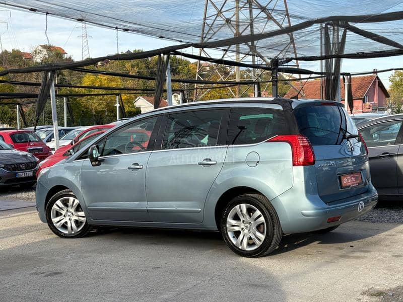 Peugeot 5008 2.0 HDi Pano HUD