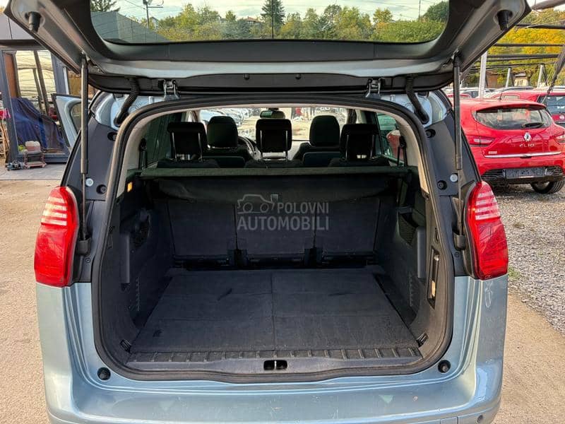 Peugeot 5008 2.0 HDi Pano HUD