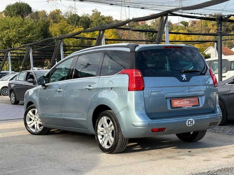 Peugeot 5008 2.0 HDi Pano HUD