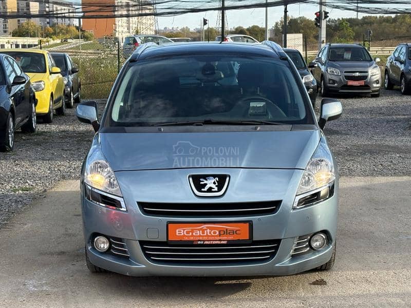 Peugeot 5008 2.0 HDi Pano HUD