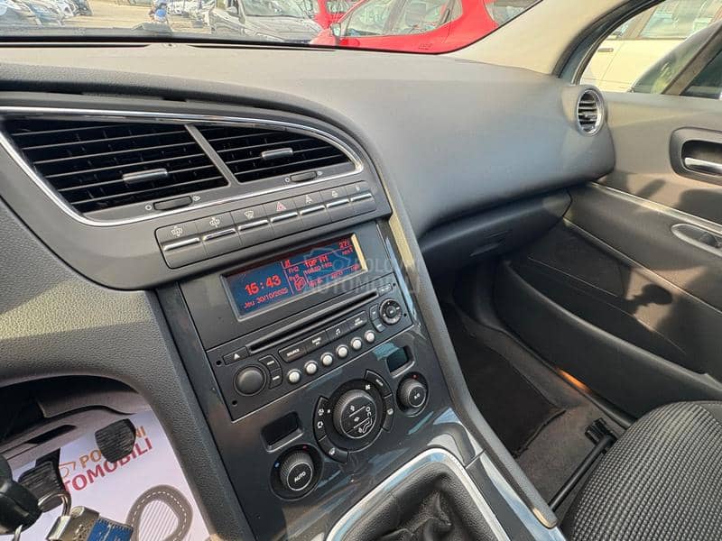 Peugeot 5008 2.0 HDi Pano HUD