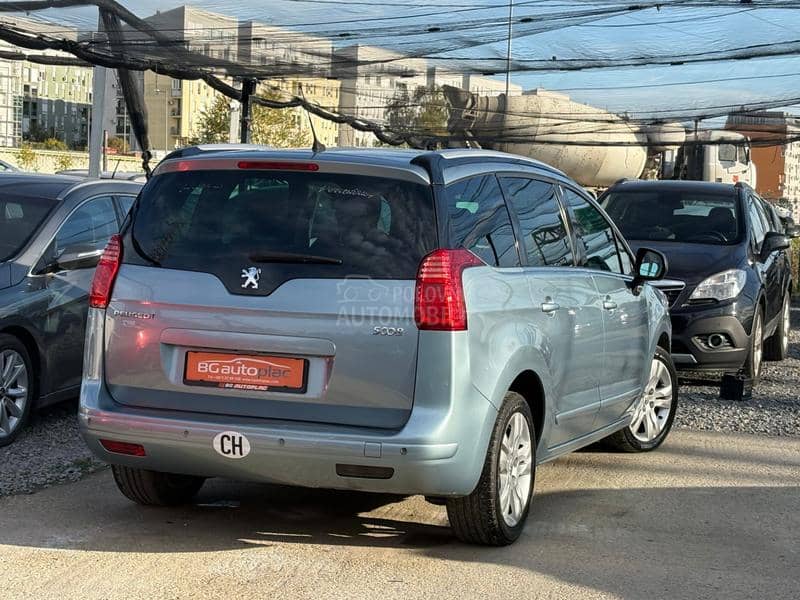 Peugeot 5008 2.0 HDi Pano HUD